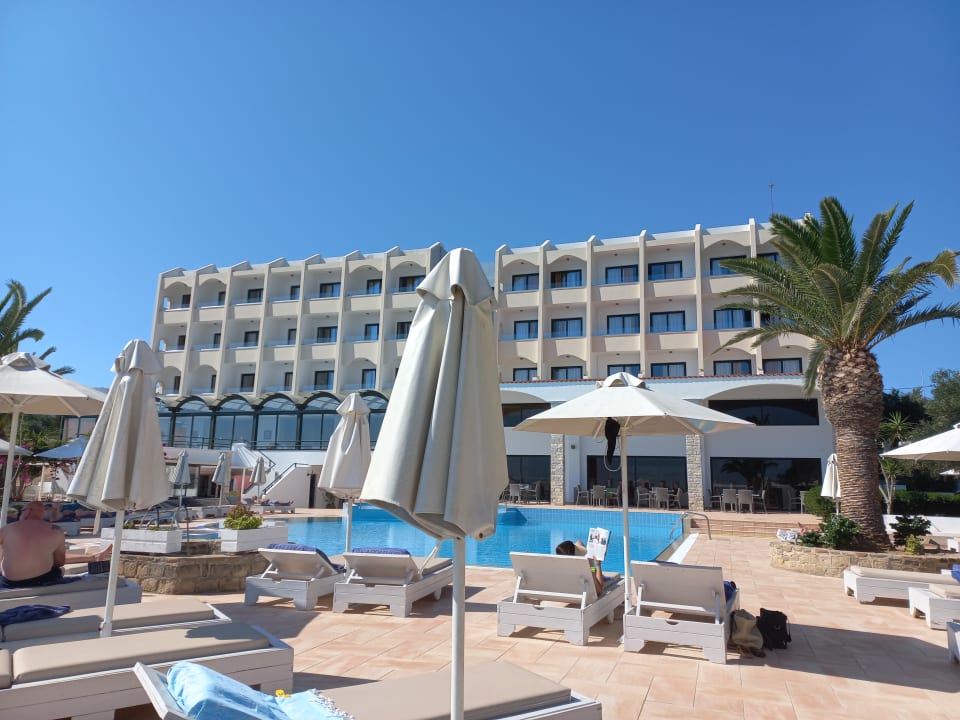 Außenansicht Electra Beach Hotel