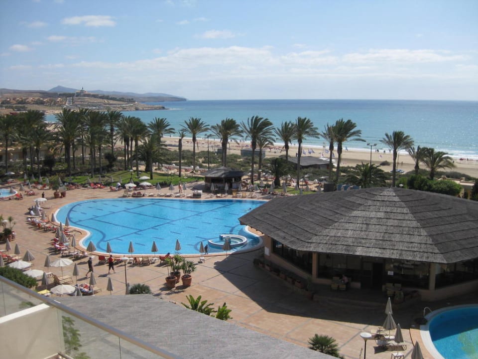 Blick auf den beheizbaren Pool SBH Hotel Costa Calma Palace