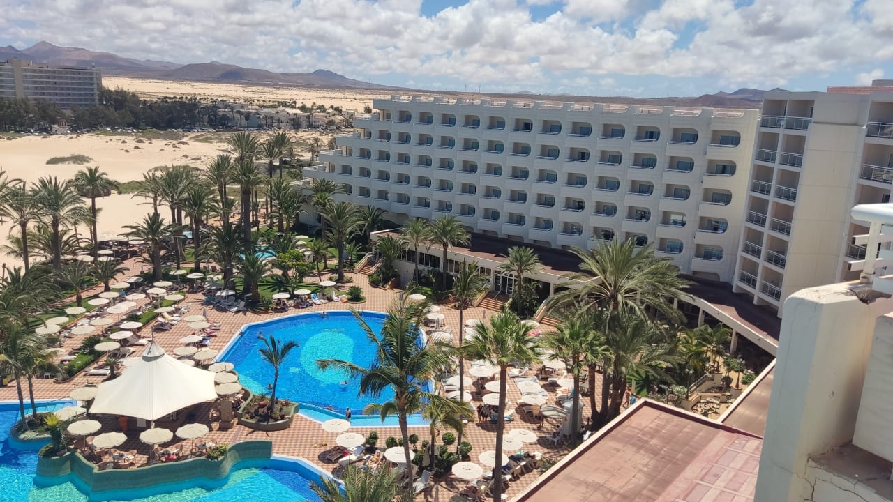 Pool Hotel Riu Palace Tres Islas