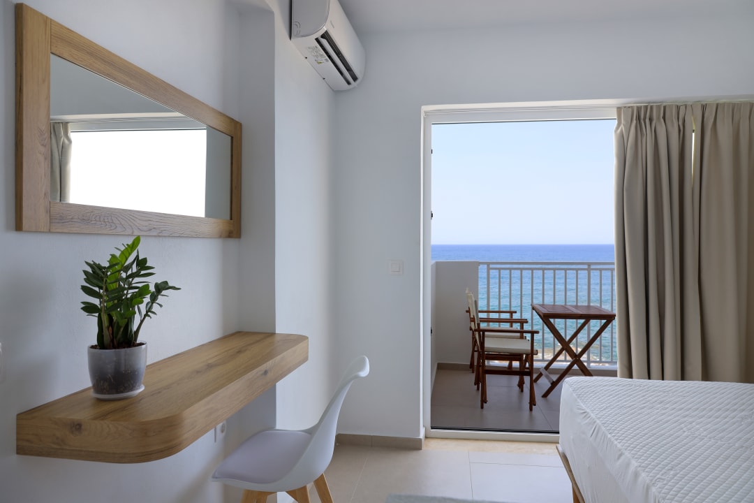 Zimmer Sea Breeze Hotel