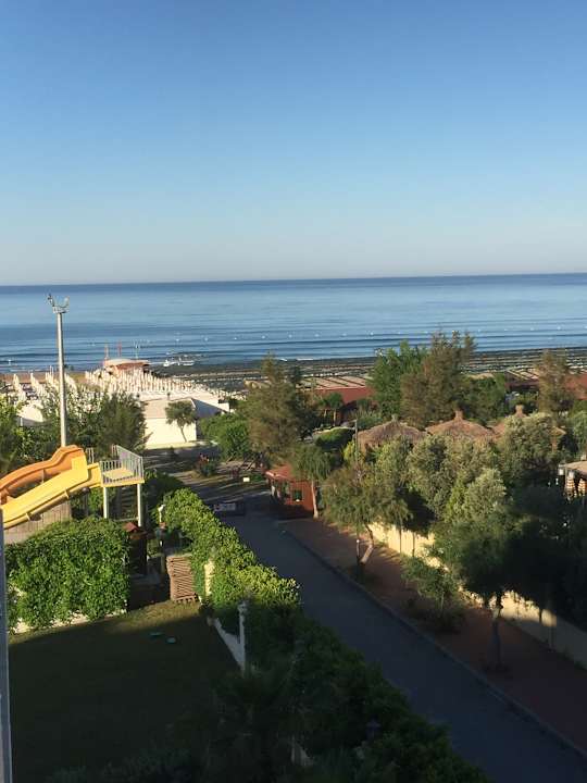 Ausblick Commodore Elite Suites & Spa - Adults only