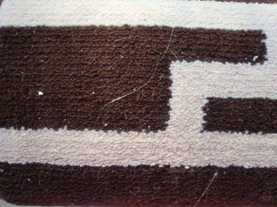 Dreckiger Bettvorleger El Mouradi Club Kantaoui