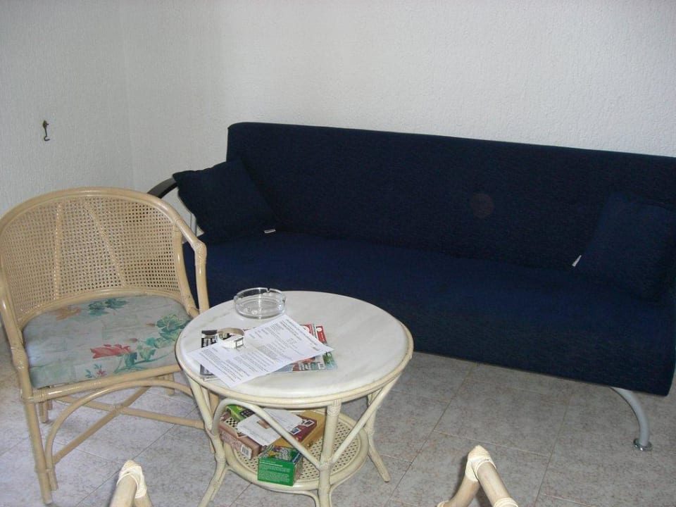 Sofa im Zimmer Elounda Residence Resort & Waterpark