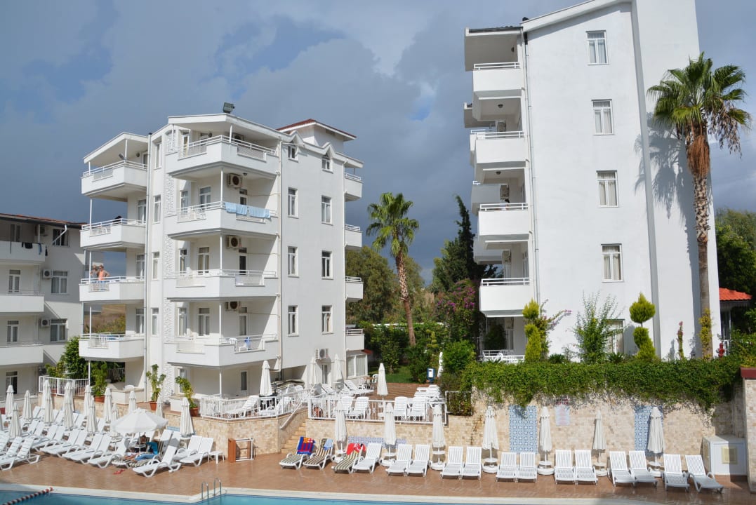 Seitliche Wohnblocks Merve Sun Hotel & Spa