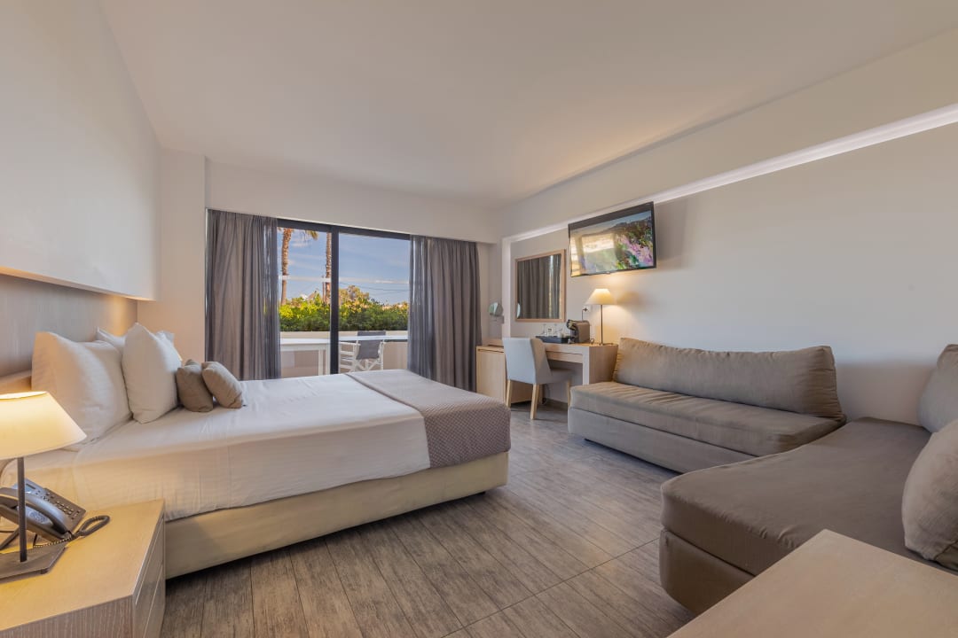 Zimmer Akti Palace Resort & Spa