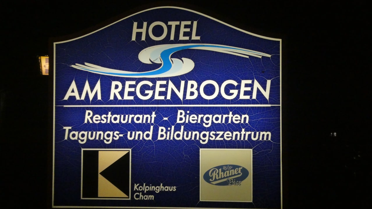 Außenansicht Hotel am Regenbogen