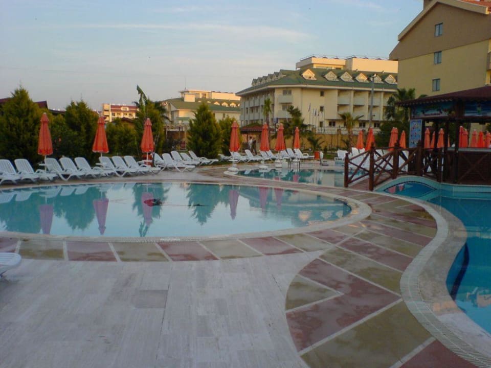 Pool Grand Seker Hotel
