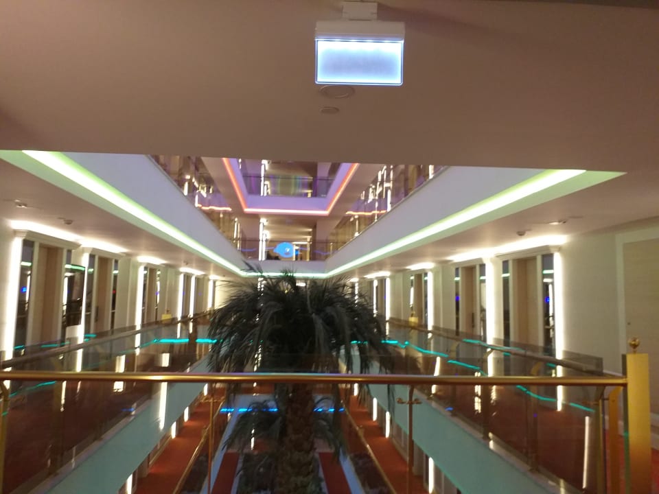 Sonstiges Azura Deluxe Resort & Spa Hotel