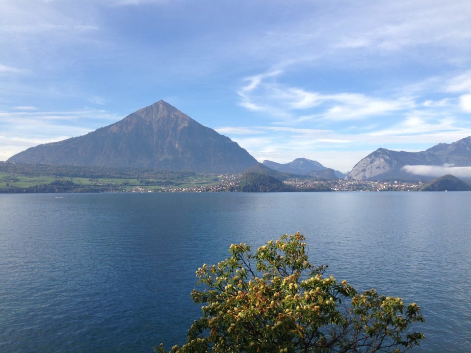 Thunersee mit Niesen Beatus Wellness- & Spa-Hotel