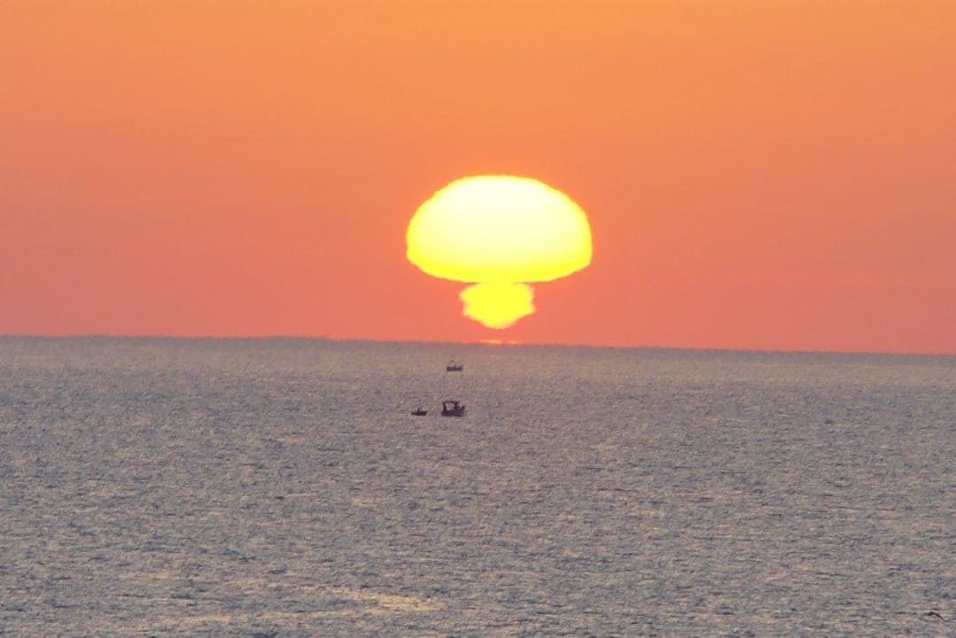 Sonnenaufgang vor dem Hotel Hotel Corissia Princess