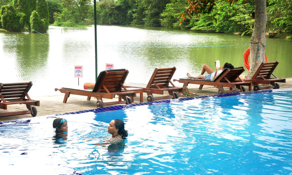 Swimming pool with lake Pension MPS Village