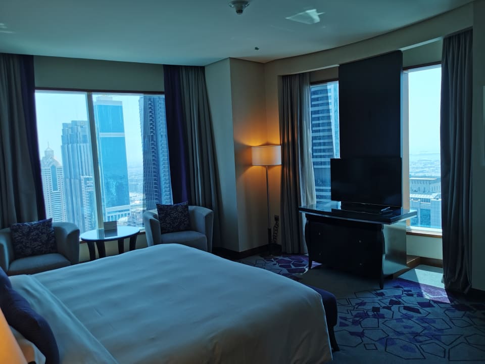 Zimmer Rose Rayhaan by Rotana