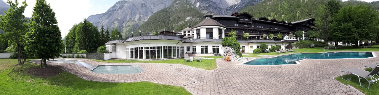 Außenansicht Hotel Gut Brandlhof