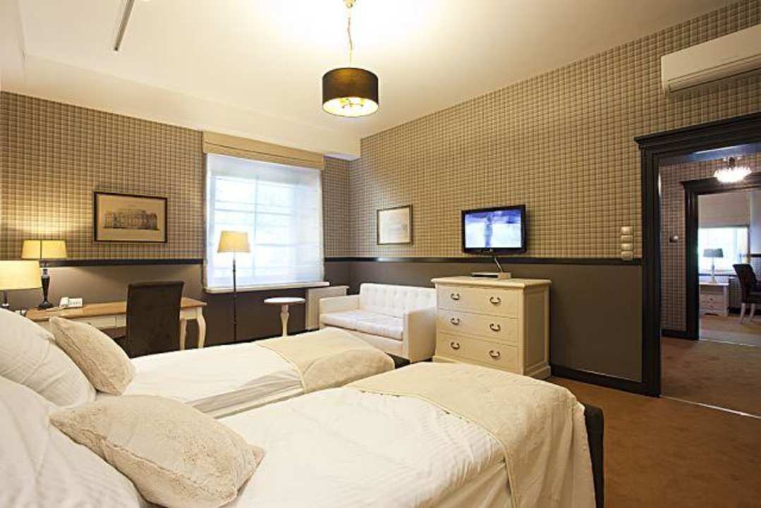 Apartament Francuski Hotel Dwór Sanna