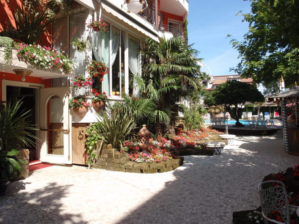 Hintereingang Milton Boutique Hotel