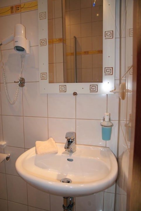 Bad Hotel Garni Am Müritzhafen