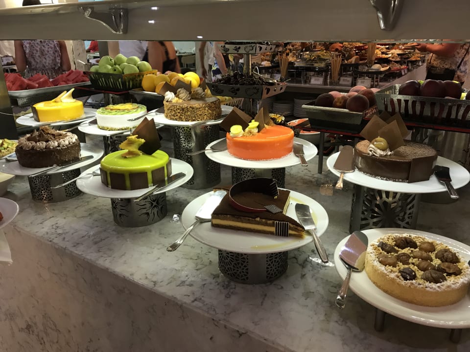 Restaurant Acanthus Cennet Barut Collection