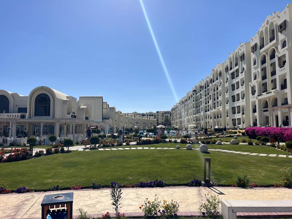 Gartenanlage Gravity Hotel & Aquapark Sahl Hasheesh