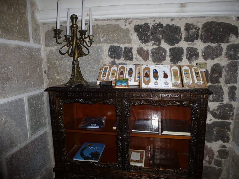 In der Lobby Hacienda La Cienega