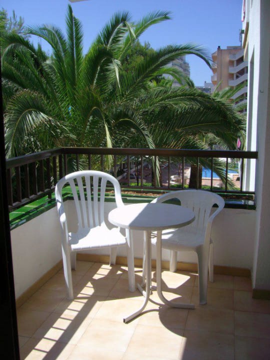 Balkon mit Blick zum Pool Aparthotel Pabisa Orlando