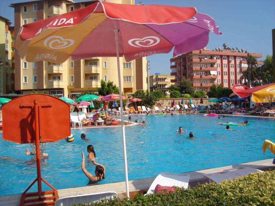 Basen hotelowy Club Sidar Apart Hotel