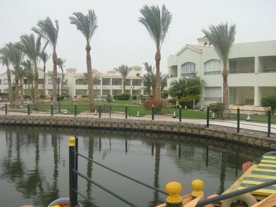 Salzwasserlagune und Gartenanlage Pickalbatros Dana Beach Resort - Hurghada