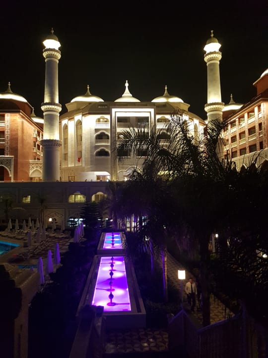 Außenansicht Royal Taj Mahal Hotel