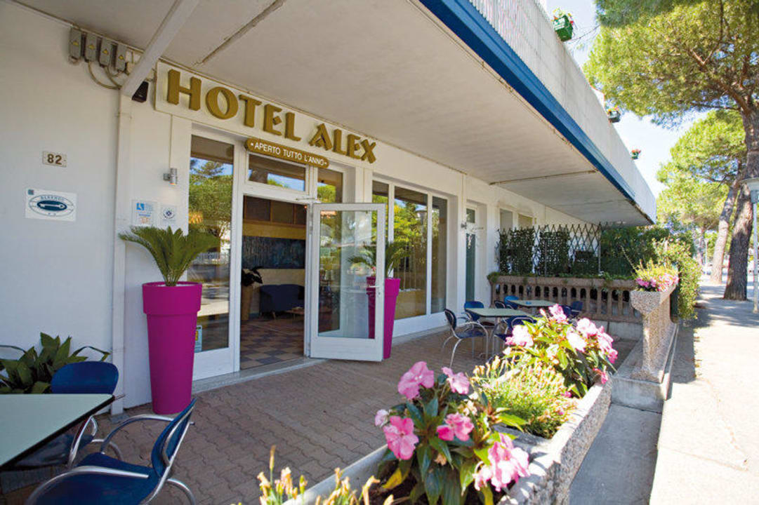 Esterno Hotel Alex