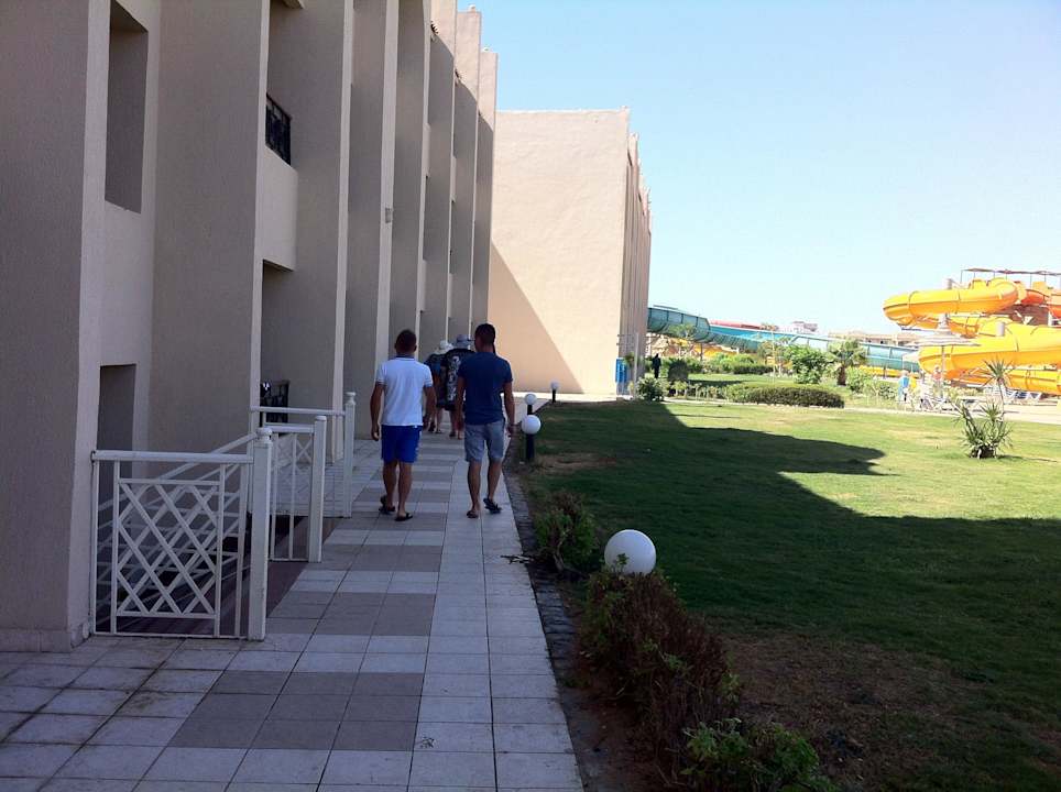 Uliczki Tirana Aqua Park Resort