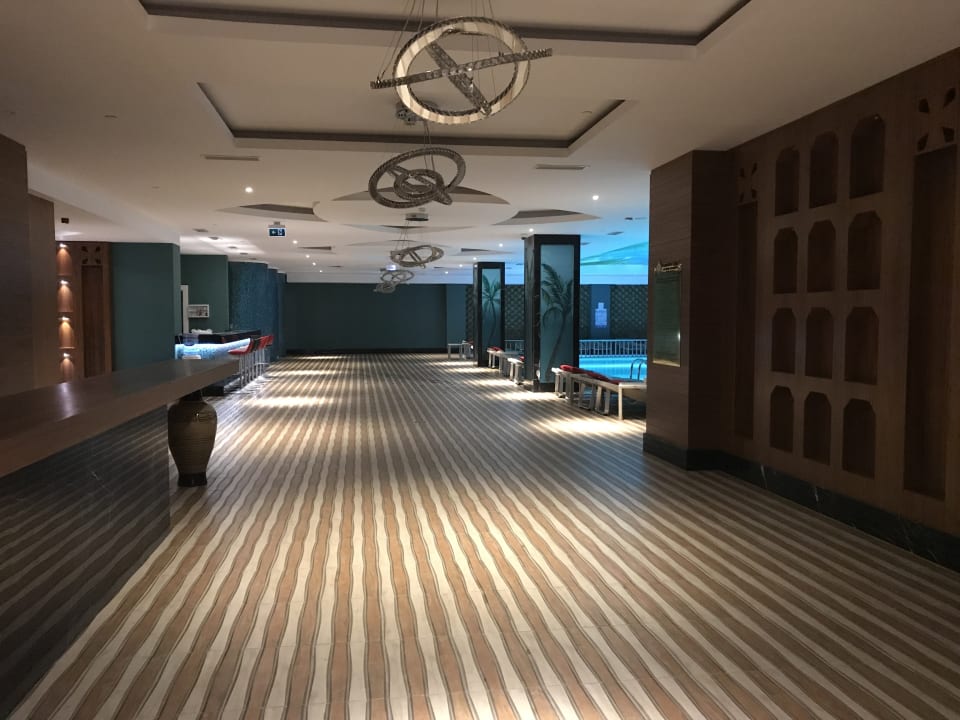 Sonstiges Azura Deluxe Resort & Spa Hotel