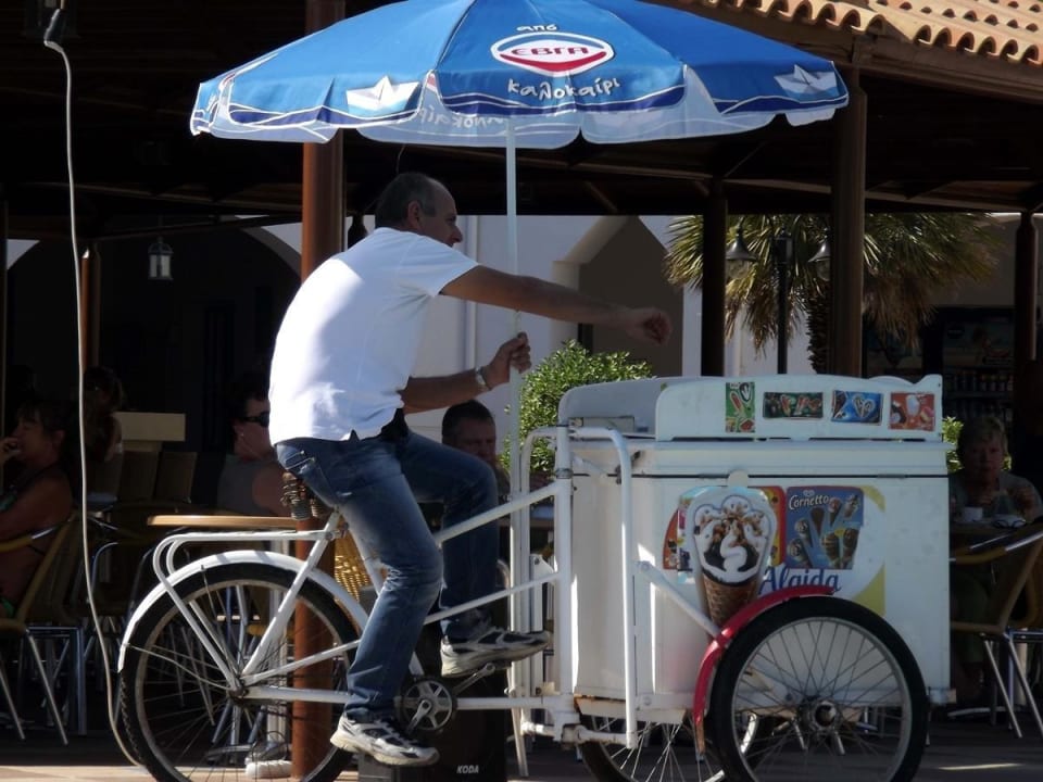 Eis Lagas Aegean Village