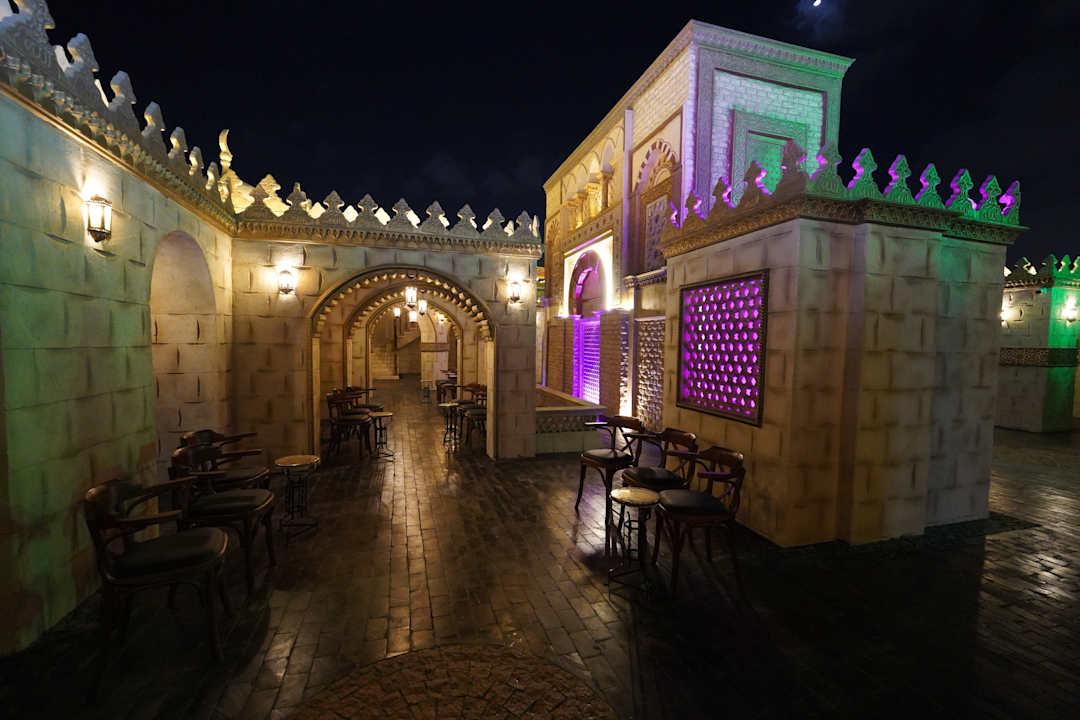 Außenansicht Pyramids Khan Hotel