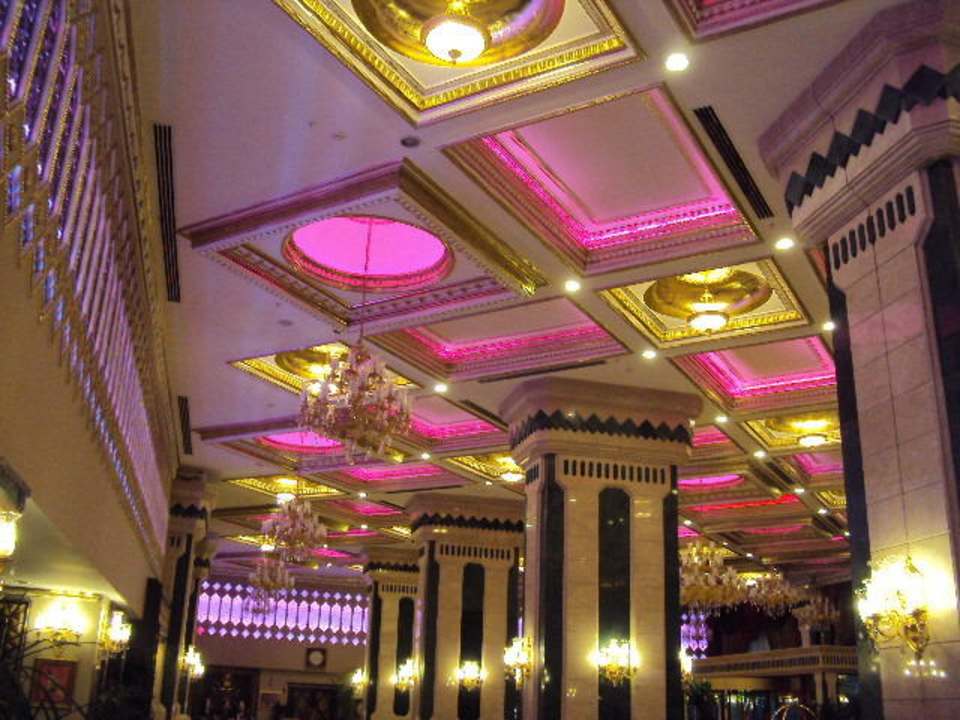 Lichtspiel Hotel Club Sera