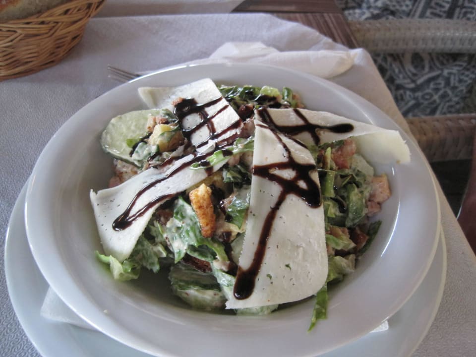 Vorspeise Cesar's Salad Hotel Bostonia Village
