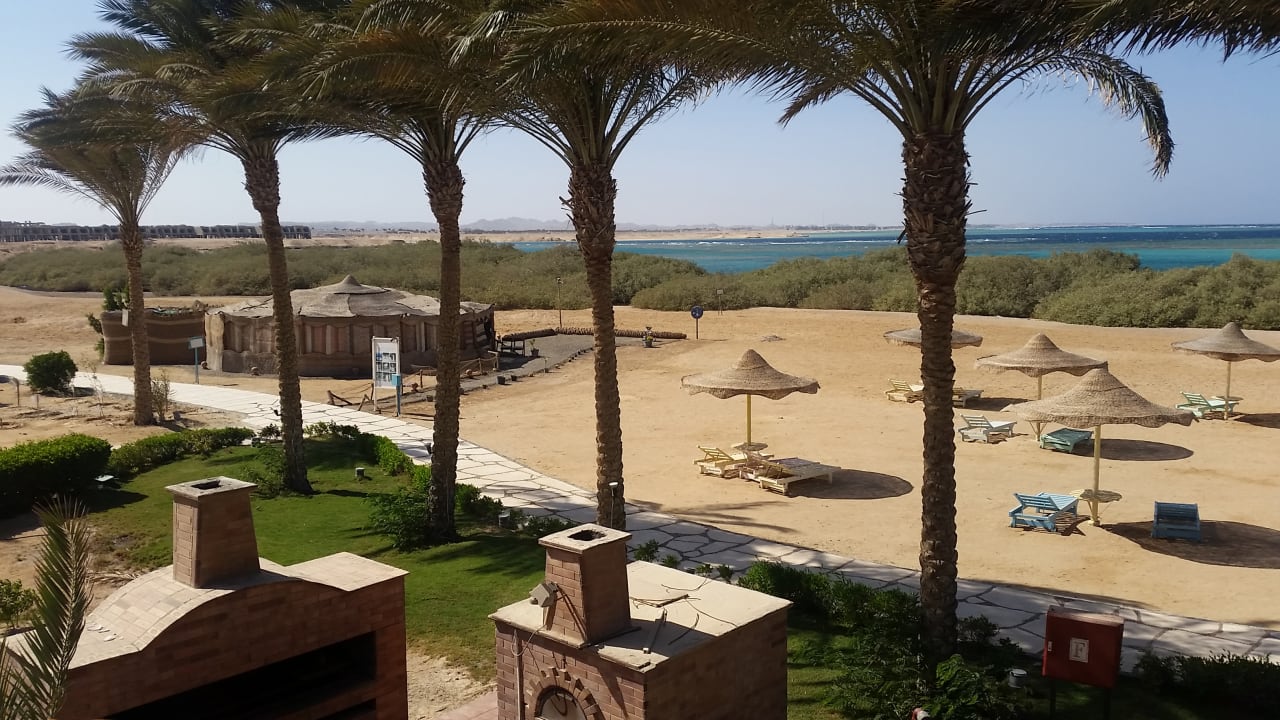 Mangrovenstrand linke Seite Swisstouch Oriental Resort Marsa Alam
