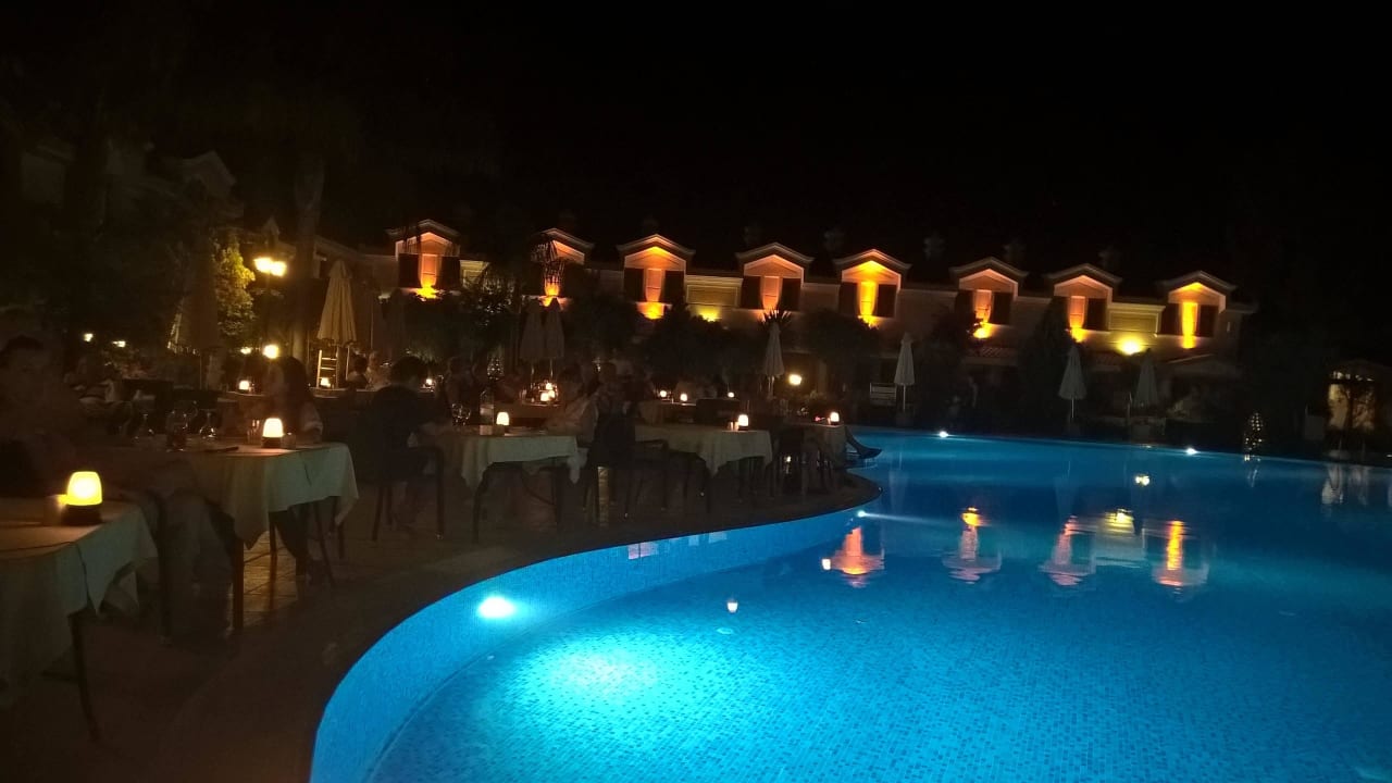 Abendstimmung beim Essen Dalyan Resort
