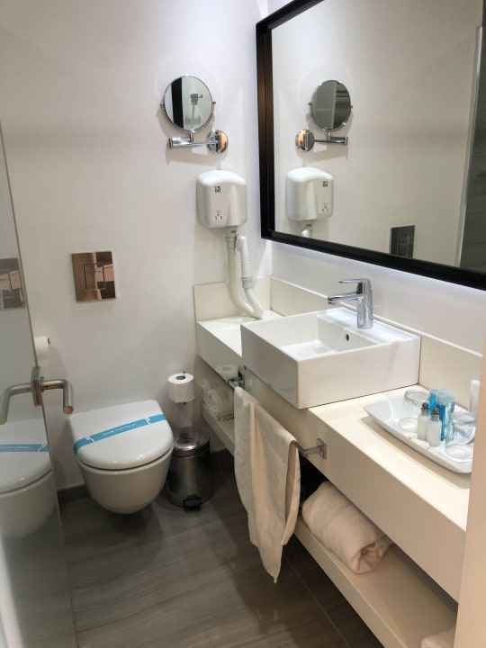 Zimmer Crystal Springs Beach Hotel