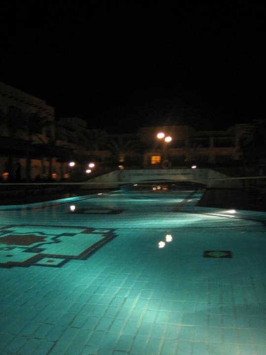 Pool bei Nacht Bel Air Azur Resort - Adults only