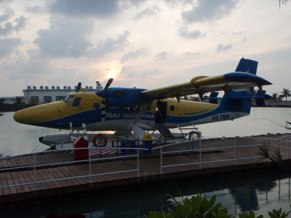 Unser Transferflugzeug Angaga Island Resort