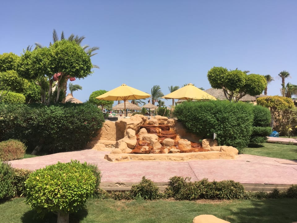 Gartenanlage Lotus Bay Beach Resort