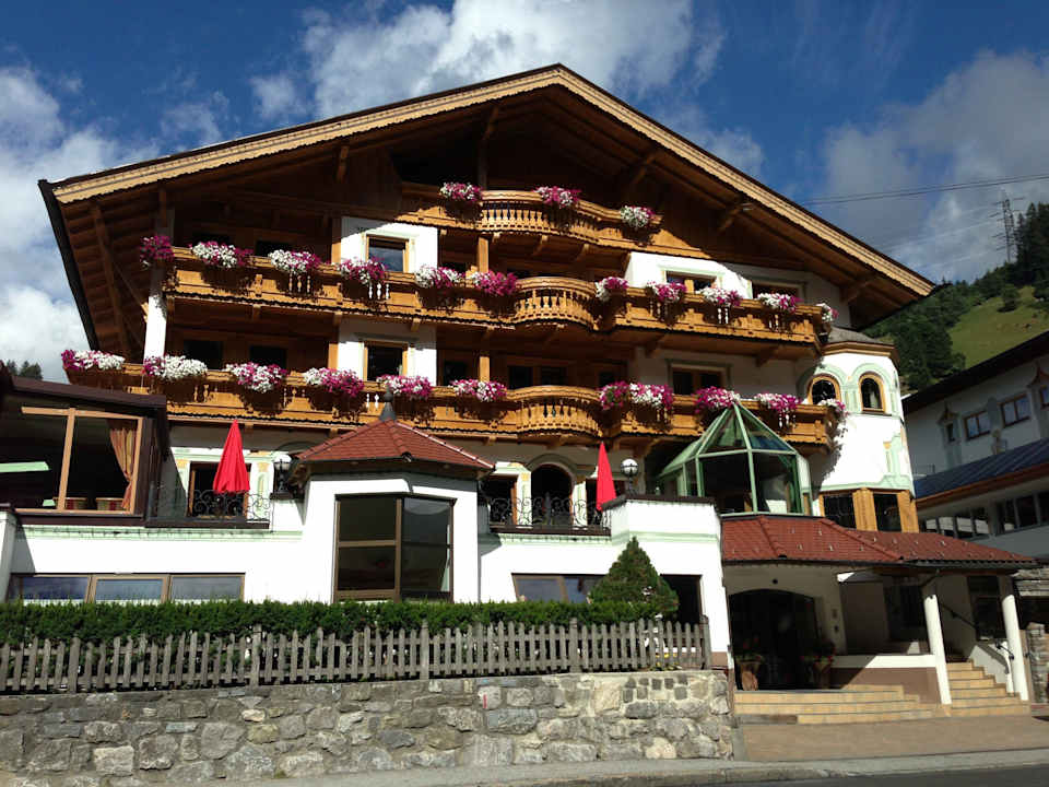 Aussenansicht des Hotels August 2013 Hotel Kristall