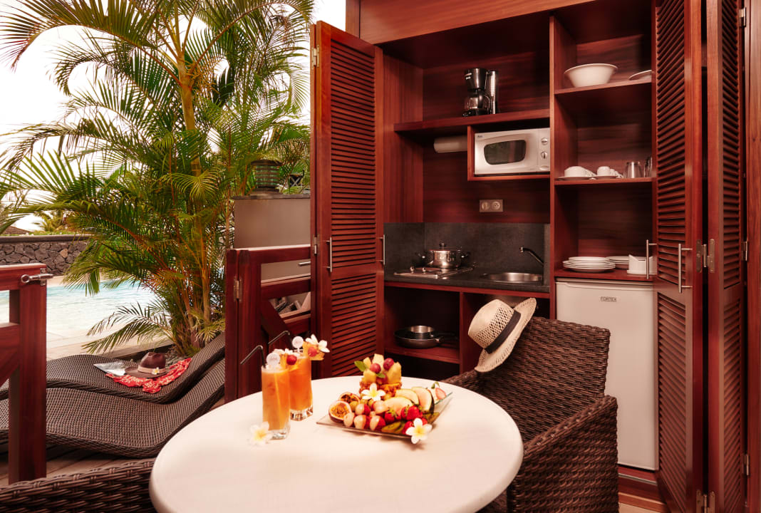 Zimmer Iloha Seaview Hotel