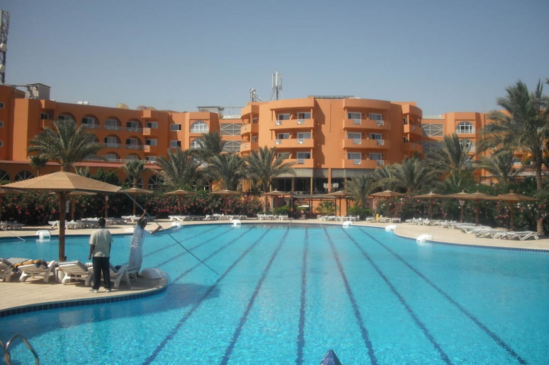 Oberer Pool mit Bar Golden Beach Resort