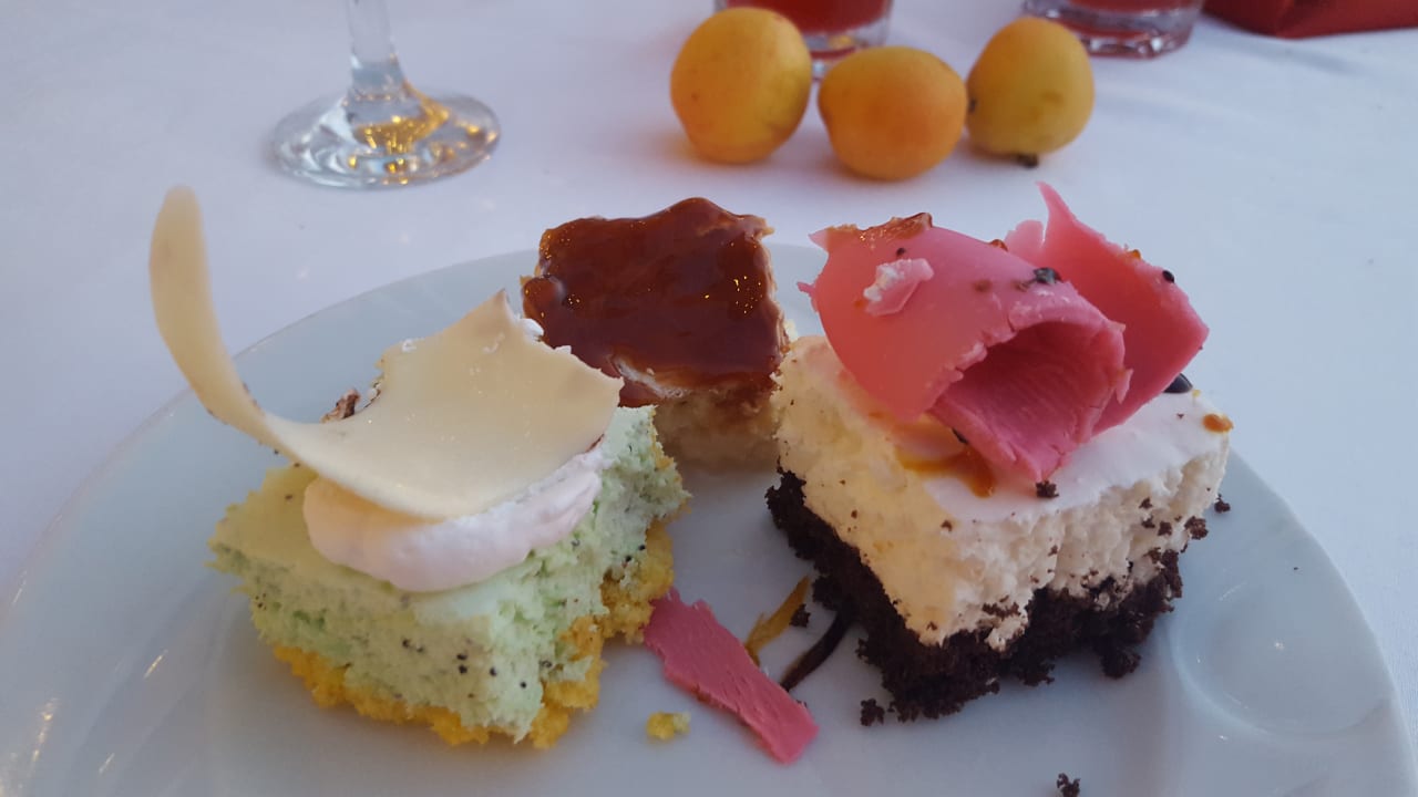 Lecker Torte/Kuchen  Starlight Resort Hotel