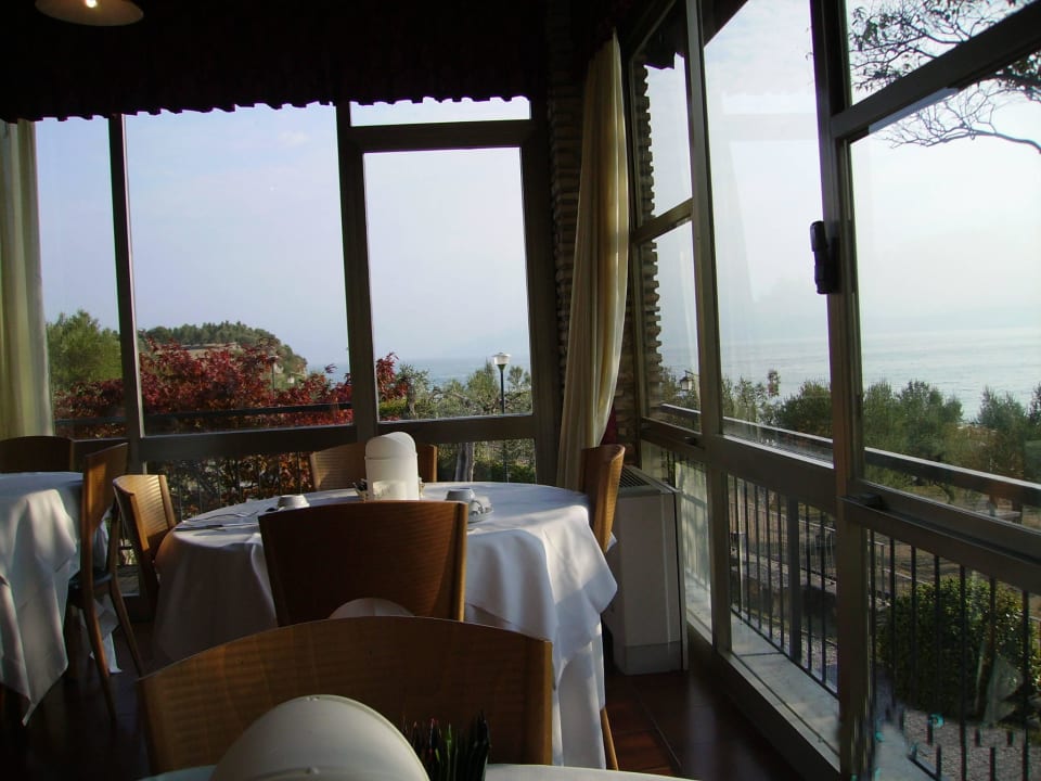 Vista panoramica dalla sala ristorante Hotel Mon Repos