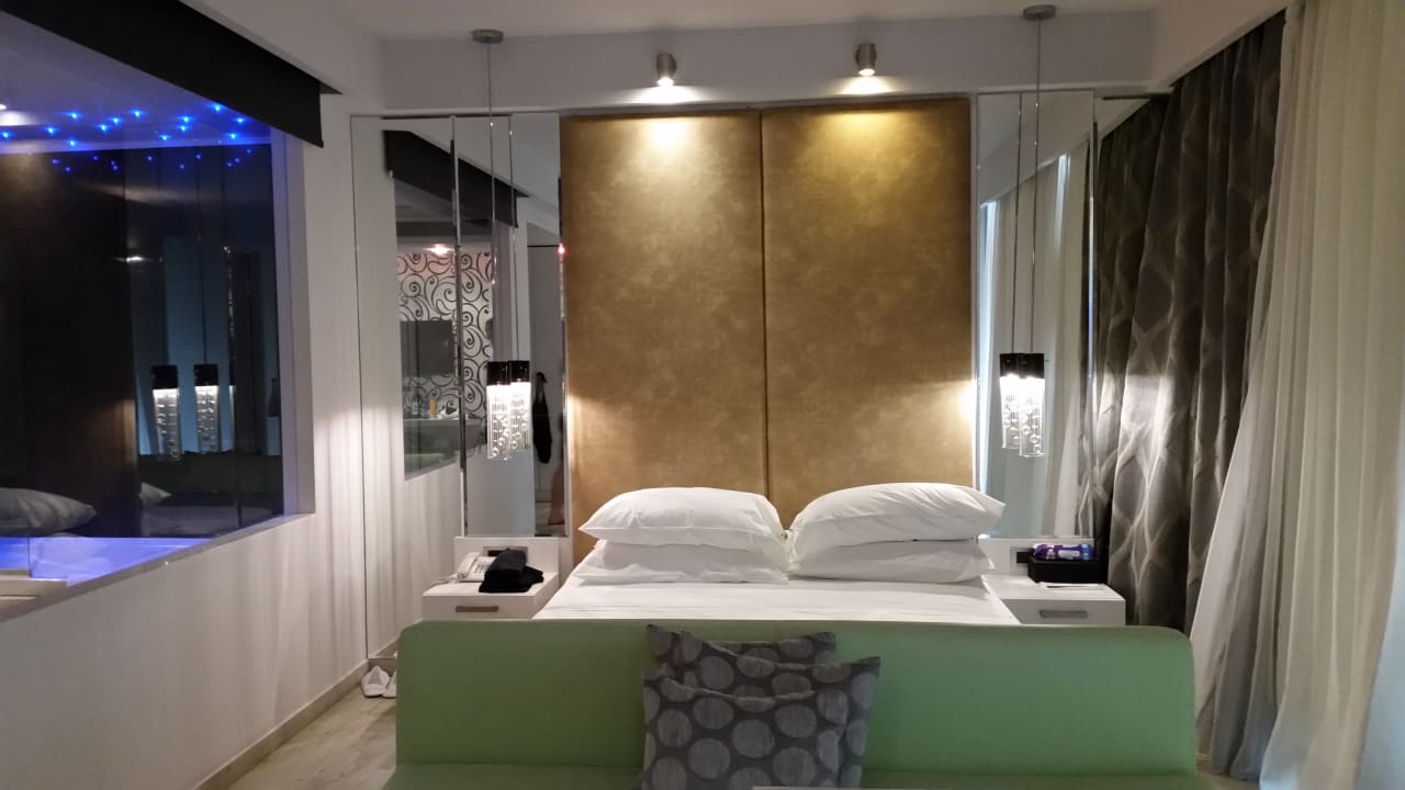 Zimmer mit "Durchblick" zum Bad Lesante Classic - Preferred Hotels & Resorts