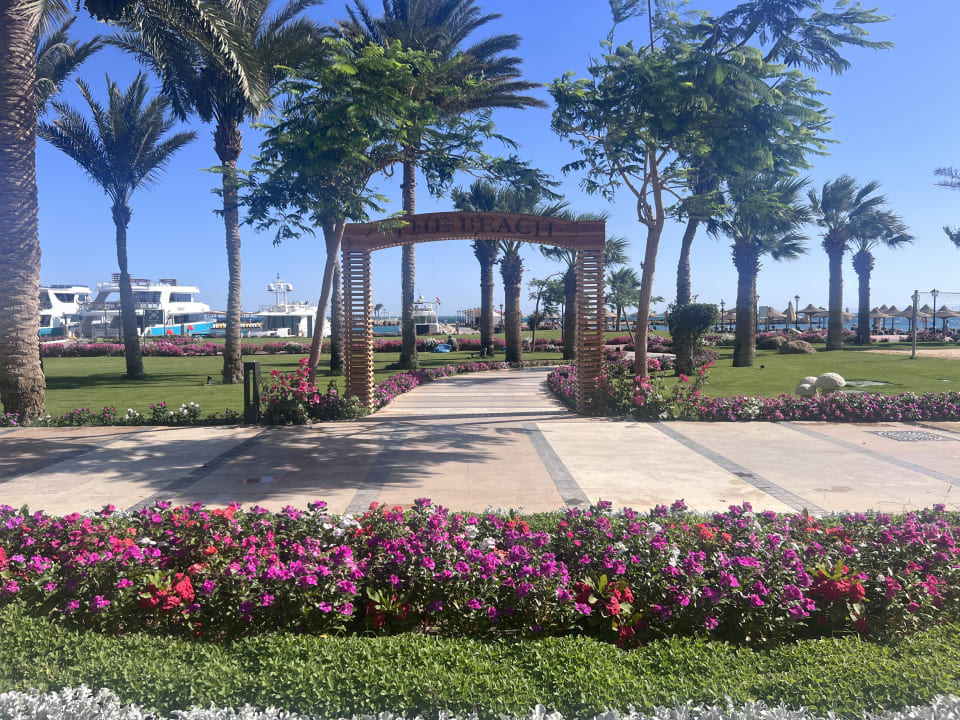 Außenansicht Hilton Hurghada Plaza