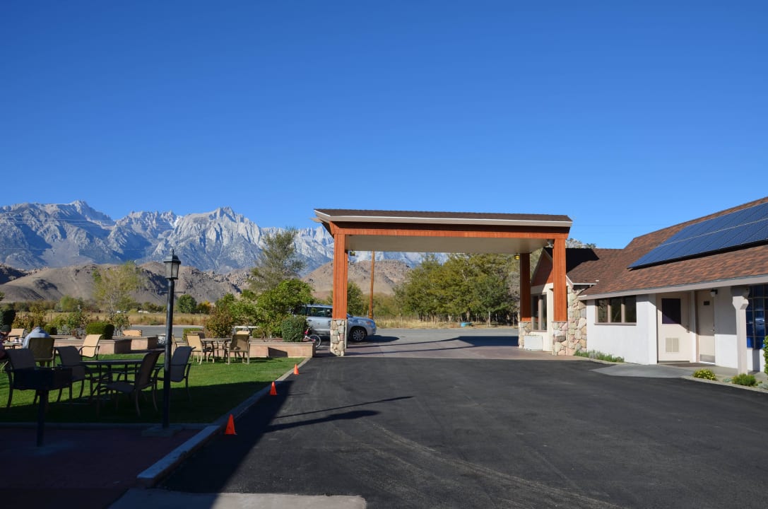 Ausfahrt vom Hotel Best Western Frontier Motel