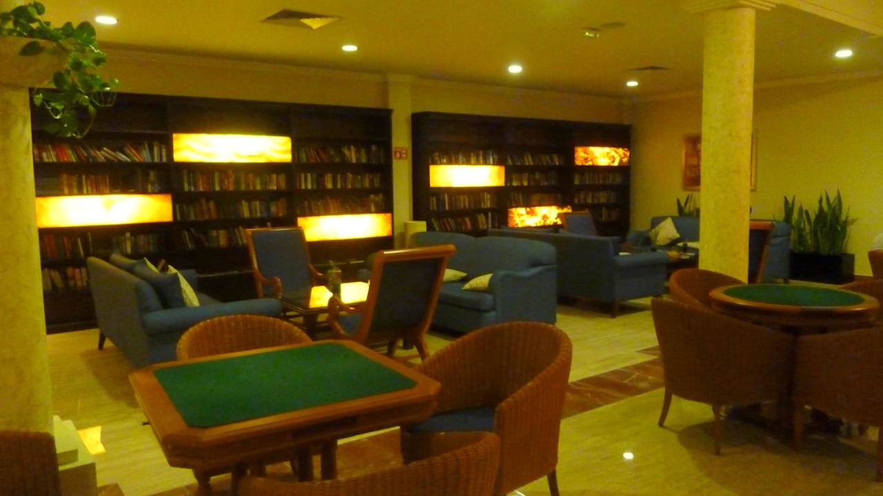 Hemingway Bar im Kantenah Grand Palladium Kantenah Resort & Spa