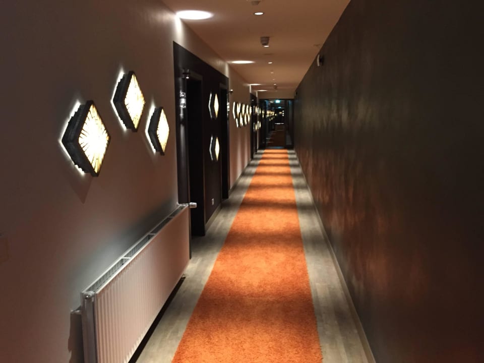 Weg zum Zimmer Hotel Klostergut Jakobsberg